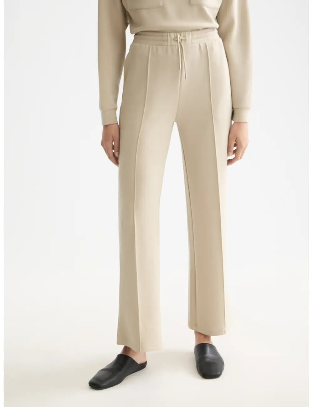 Tencel Sweatpants close-up on model showing fit and detail by Scotch & Soda