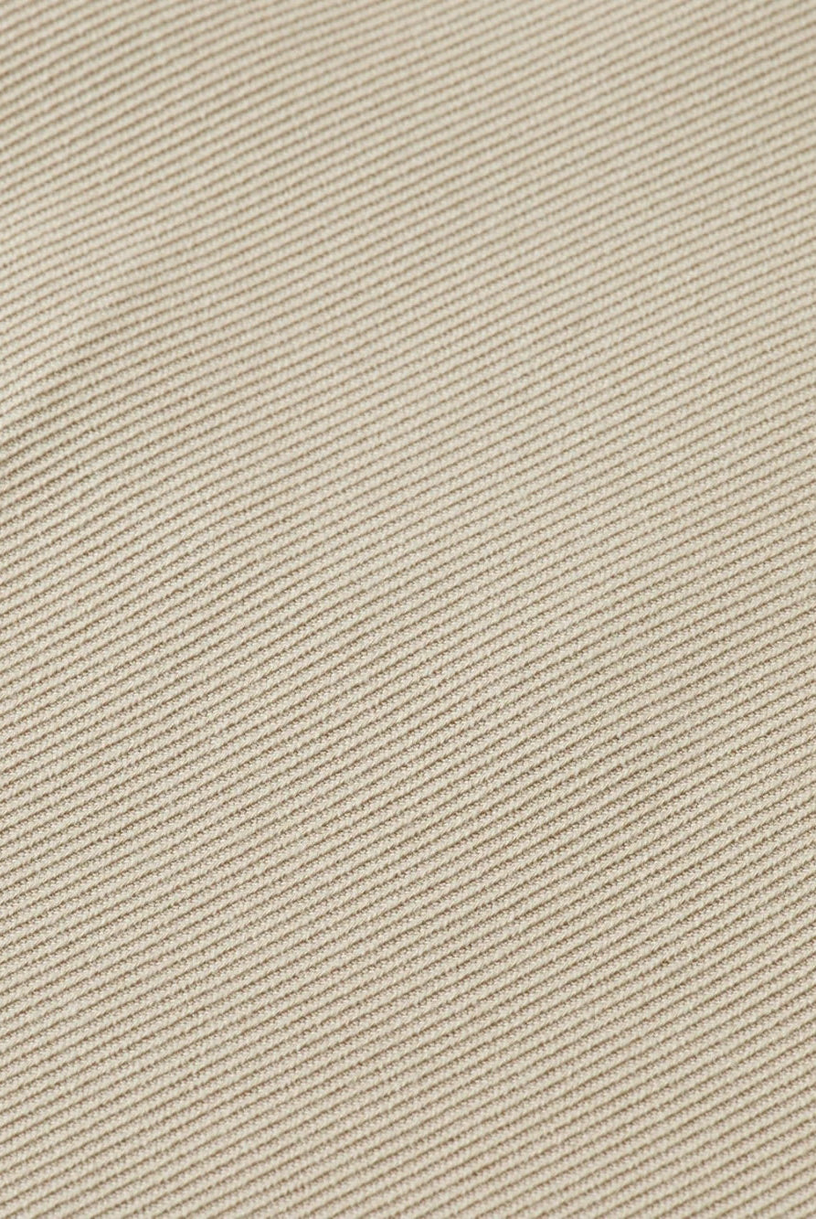 high-rise-wide-leg-gabardine-pant detail shot by Scotch & Soda