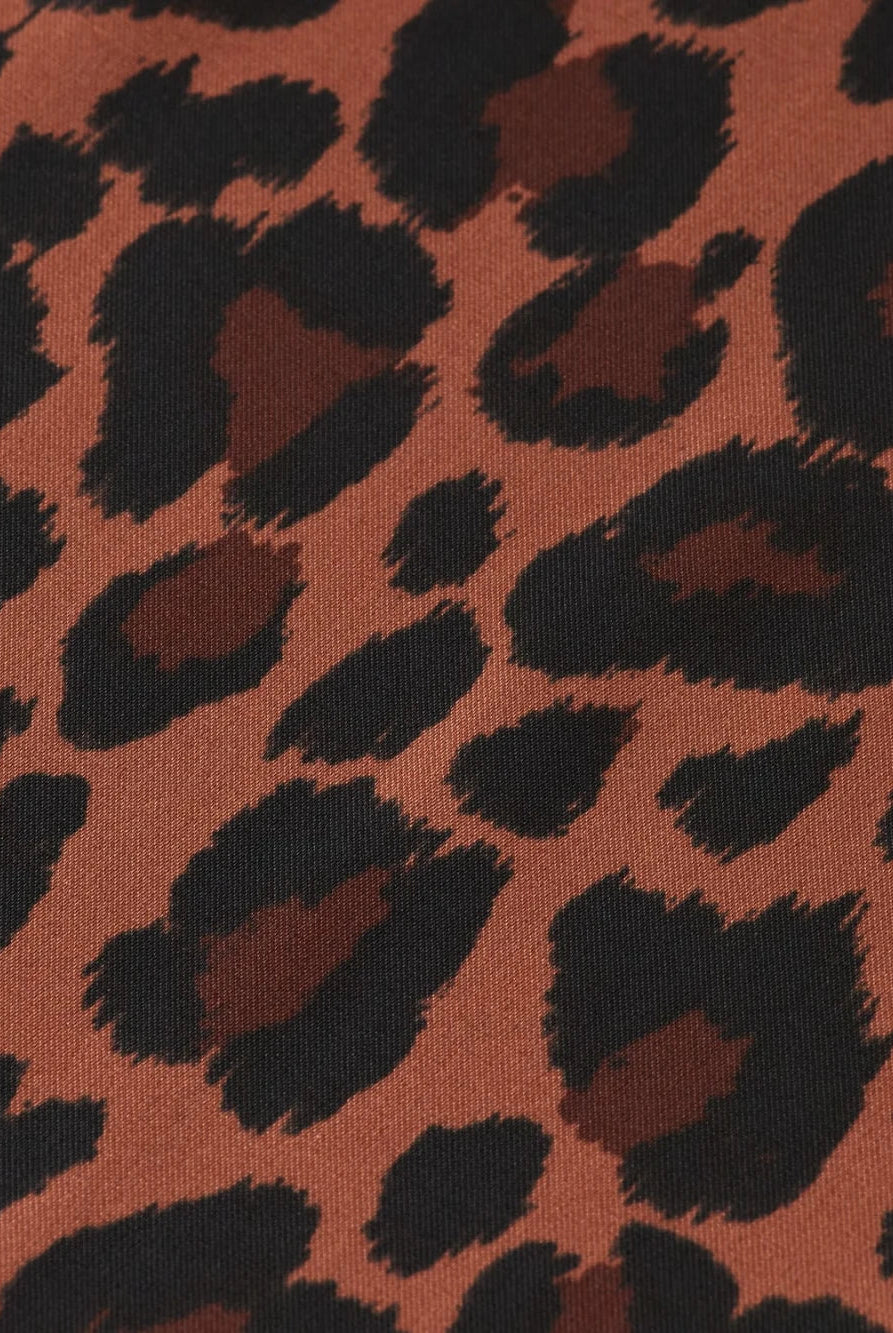 faye-high-rise-tapered-leg-satin-cargo-pant detail shot by Scotch & Soda