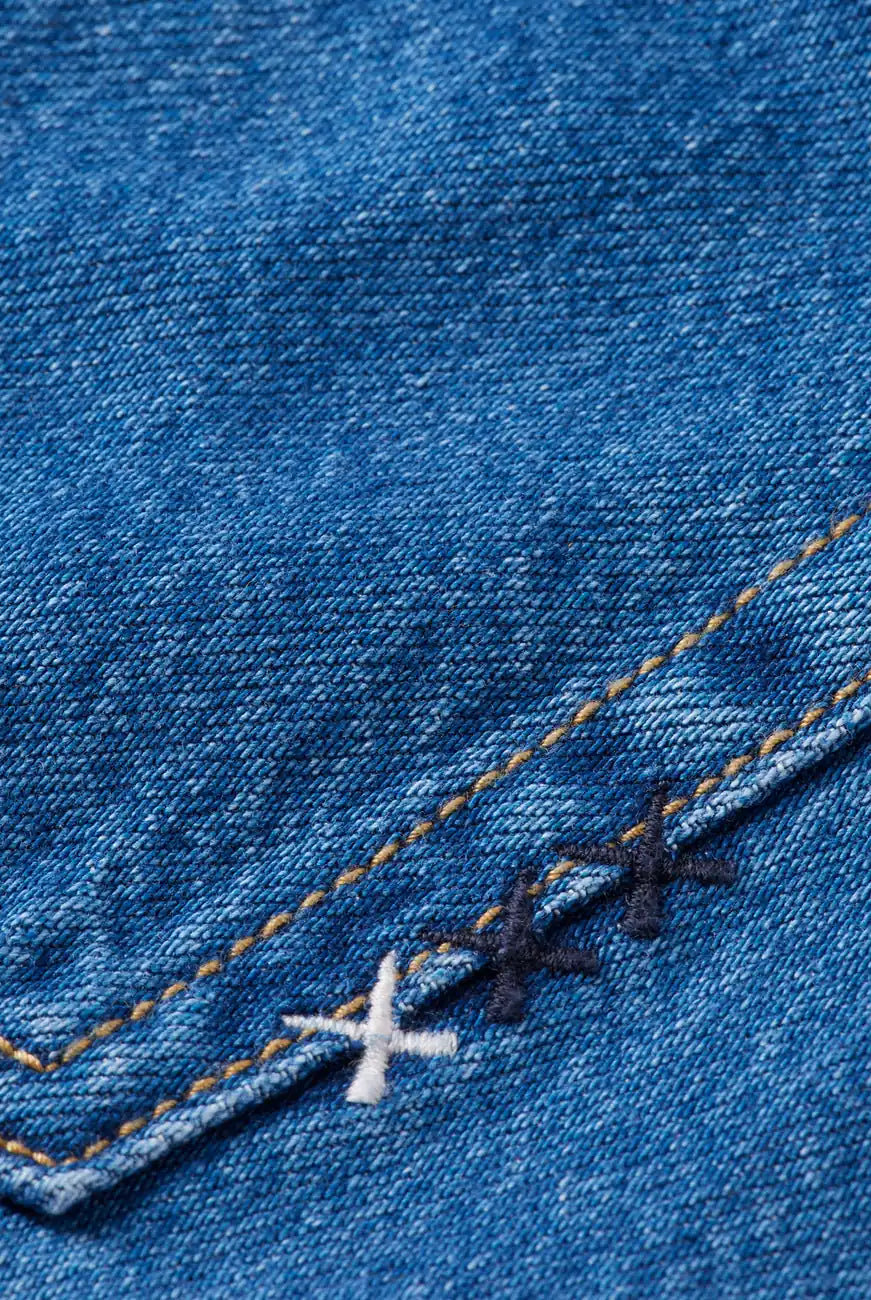 Flux Loose Jeans detail view by Scotch & Soda