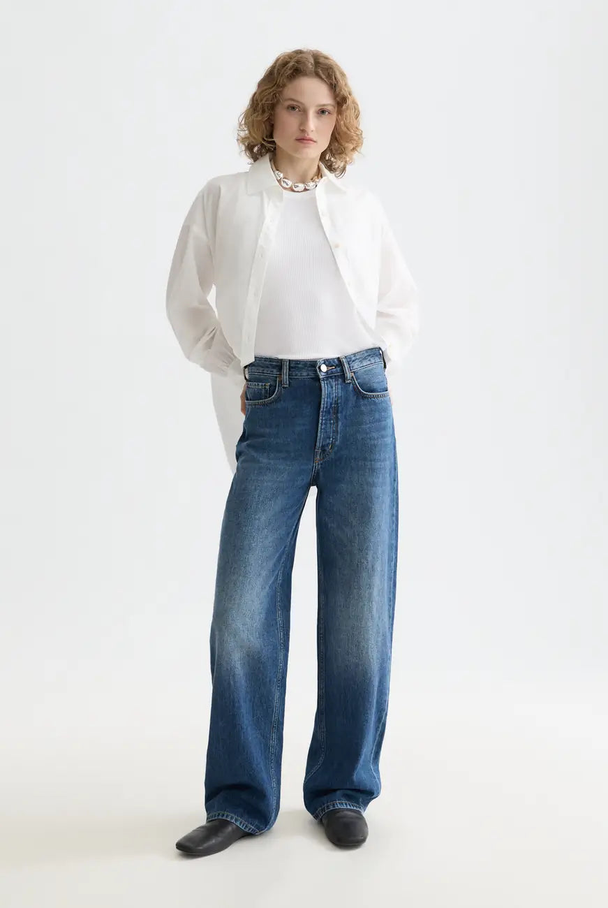 Ripple Straight Jeans full model shot showing overall fit by Scotch & Soda