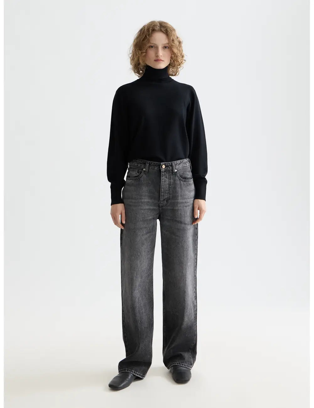 Core Ripple Straight Jeans — Absolute Black full model shot showing overall fit and styling by Scotch & Soda