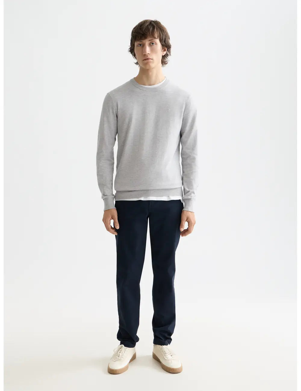 Stretch Cotton Chino full model shot showing overall fit by Scotch & Soda