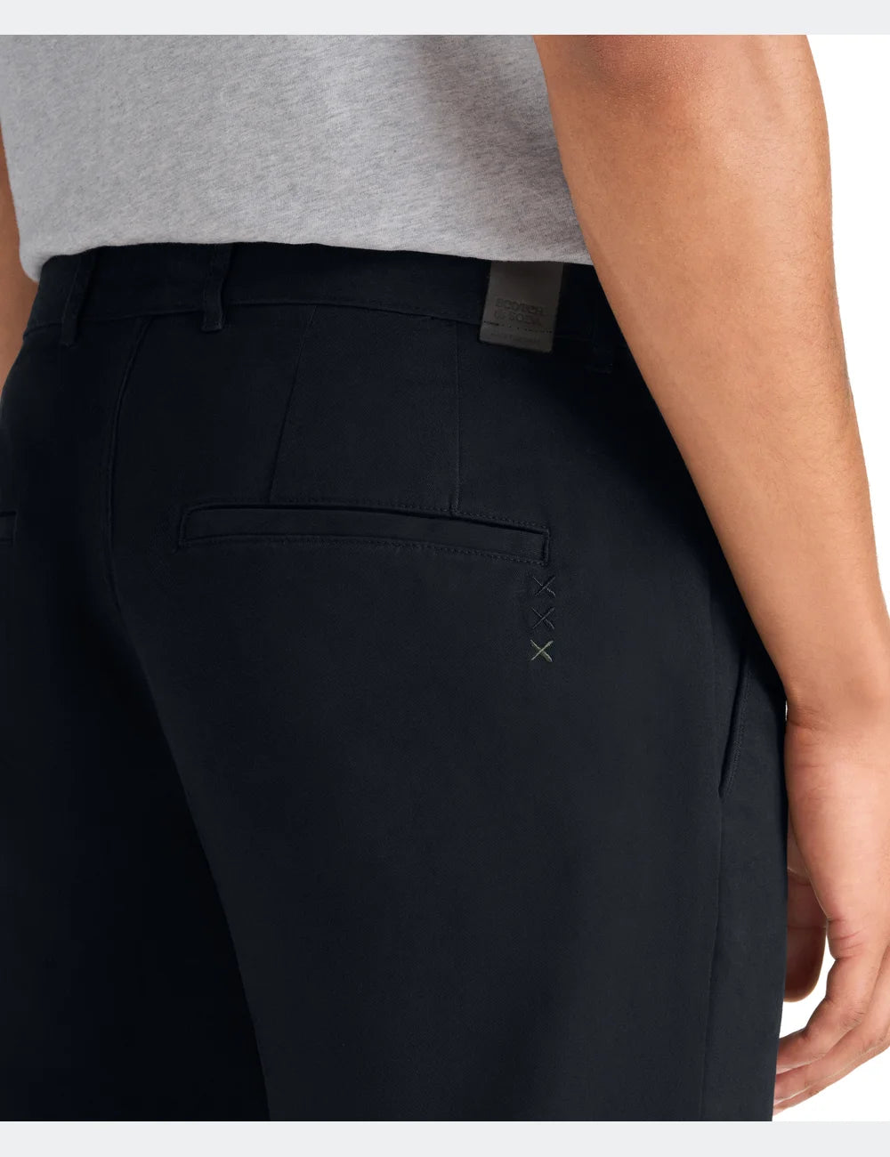 Drift Cotton Chino full model shot showing overall fit by Scotch & Soda