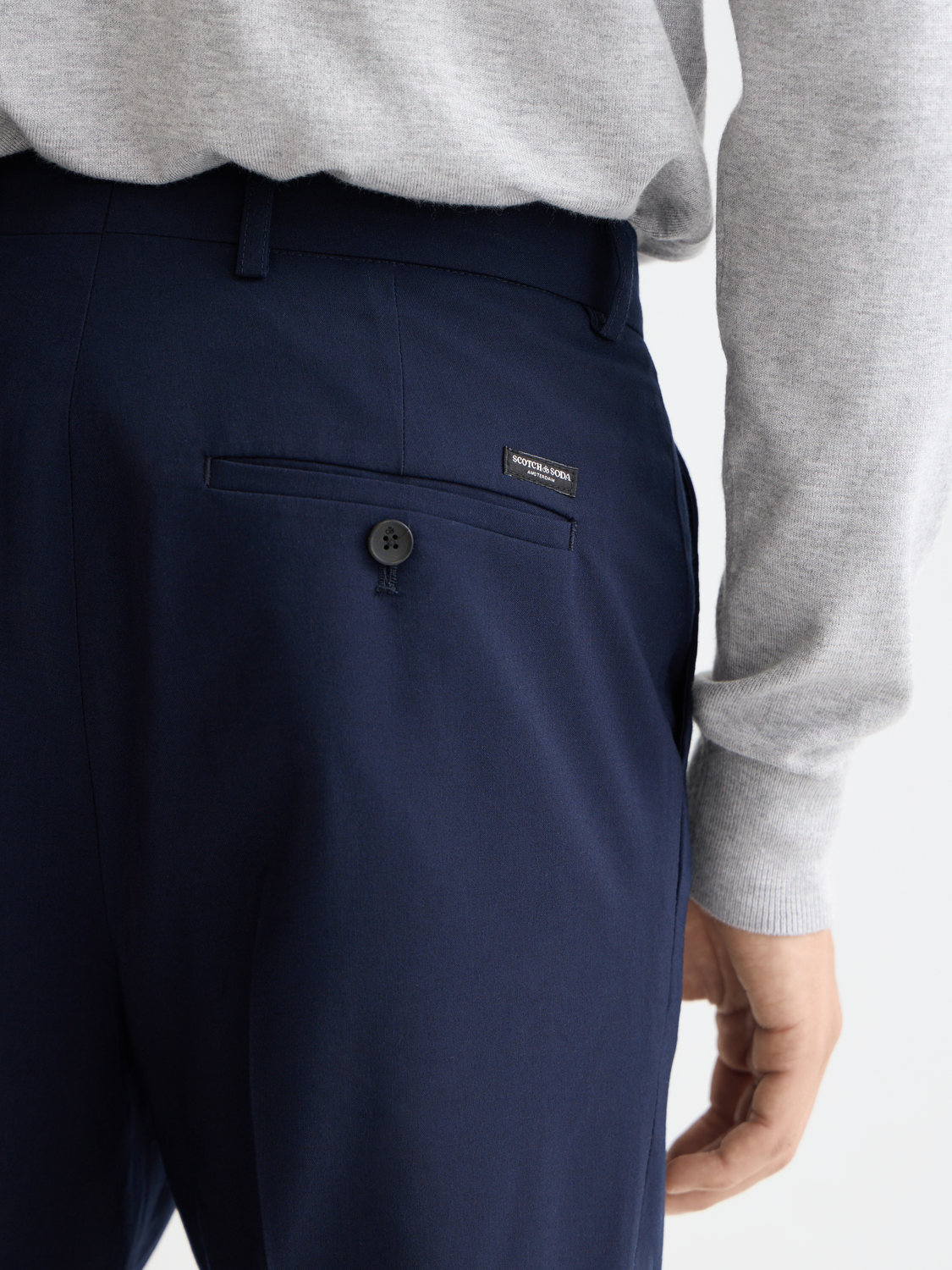 Essentials WARREN COTTON/LINEN TWILL JOGGER