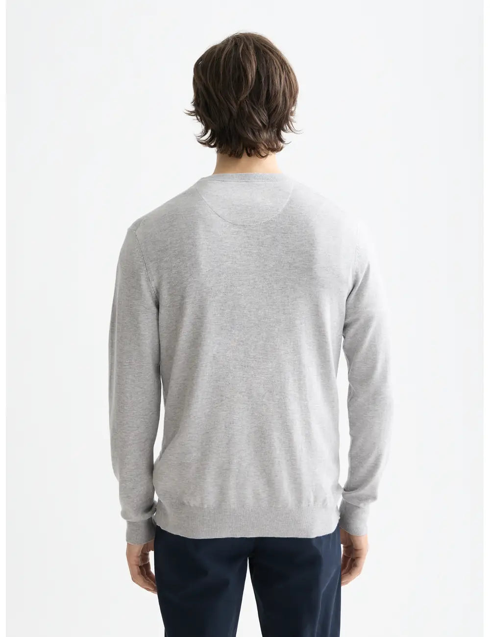 Viscose Pullover Crewneck detail shot showing fabric and craftsmanship by Scotch & Soda
