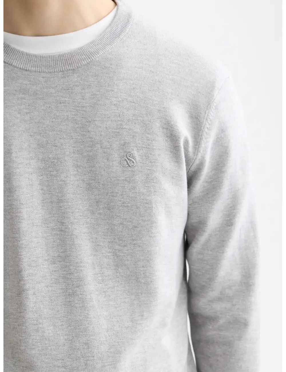 Viscose Pullover Crewneck detail view by Scotch & Soda
