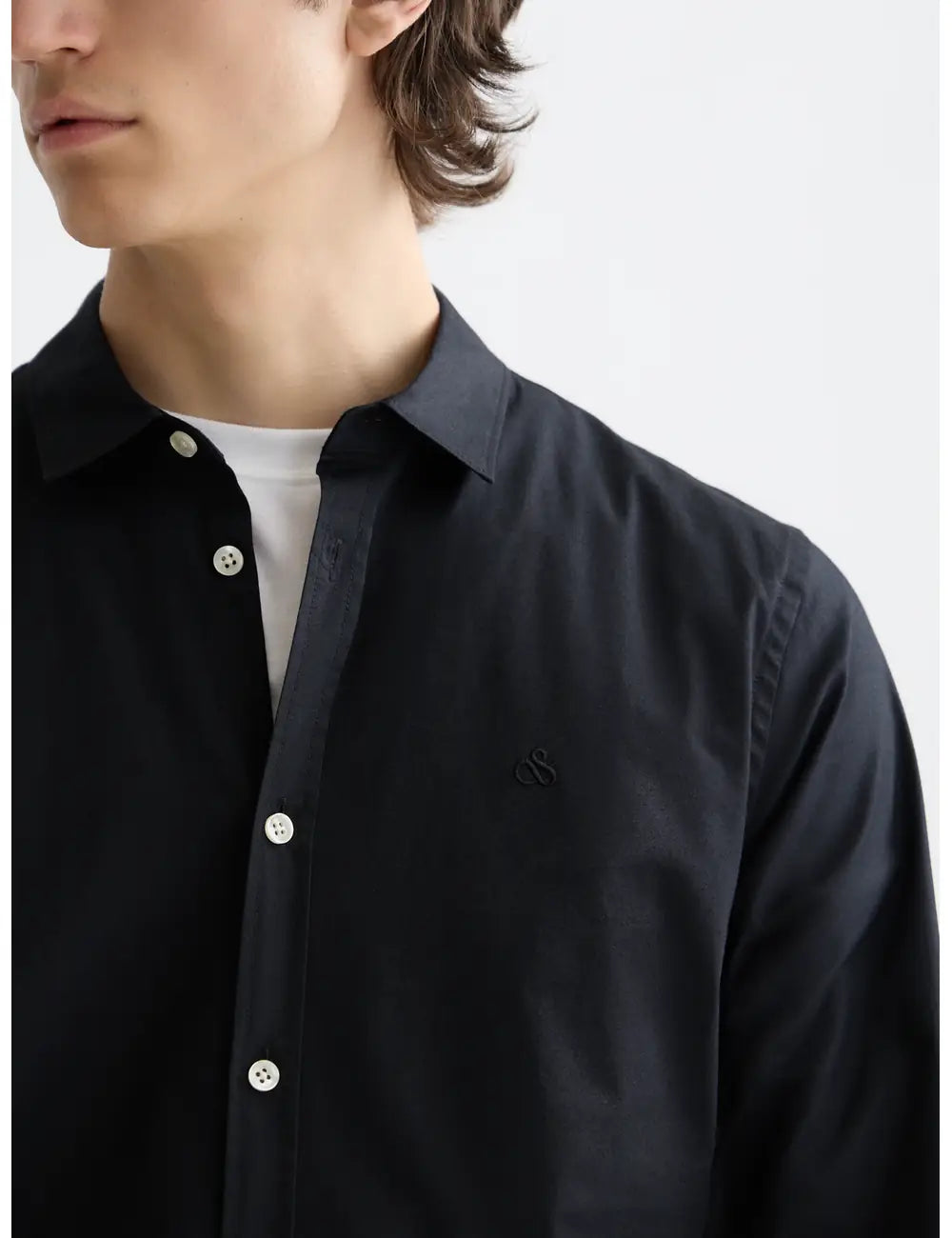 Poplin Solid Shirt detail view by Scotch & Soda