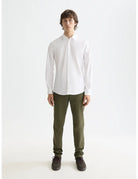 Poplin Solid Shirt close-up on model showing fit and detail by Scotch & Soda