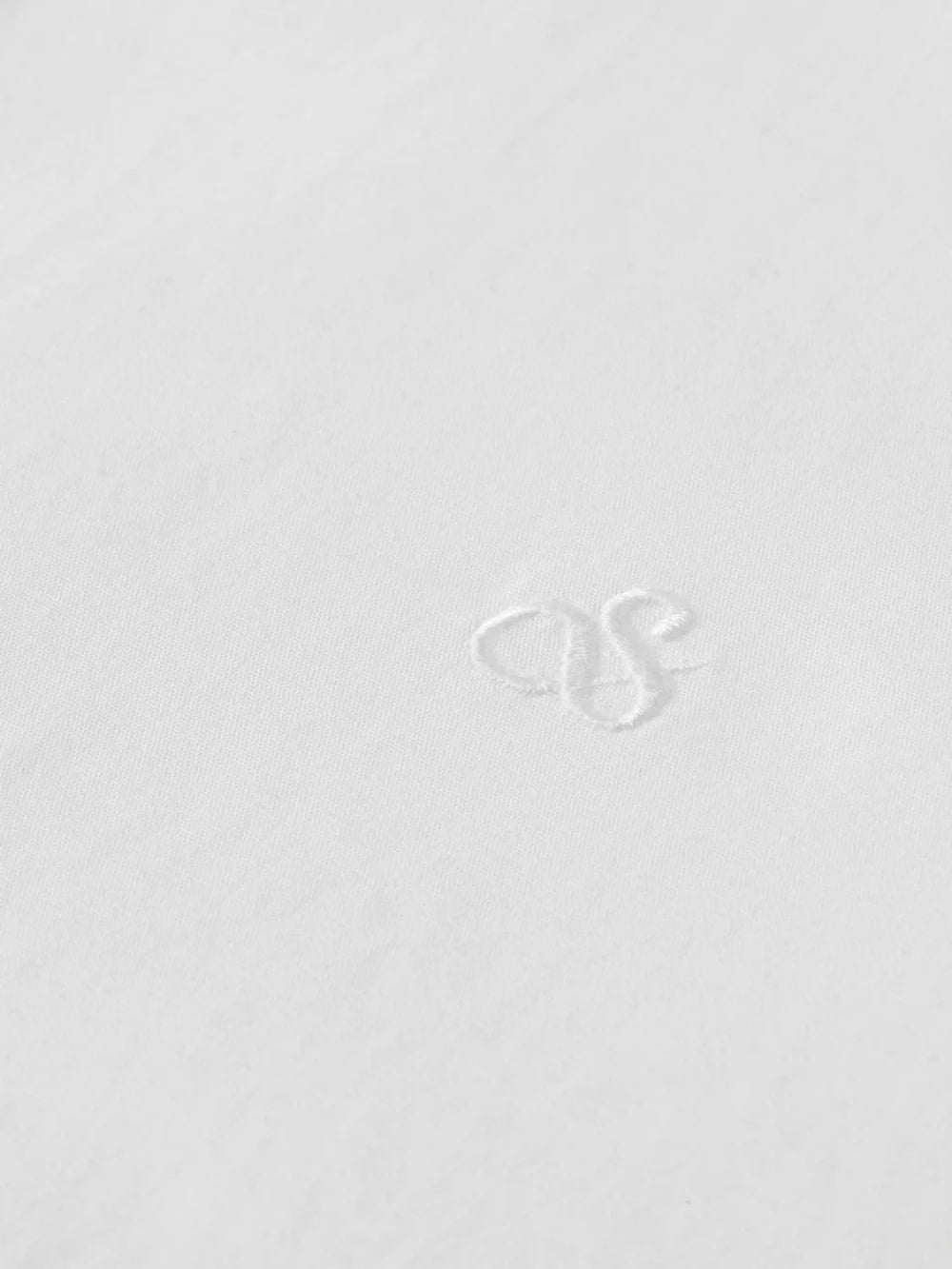 core-poplin-solid-white-pastel detail shot by Scotch & Soda