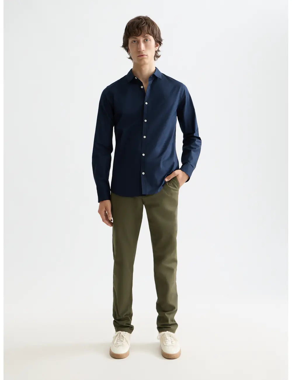 Poplin Solid Shirt full model shot showing overall fit by Scotch & Soda