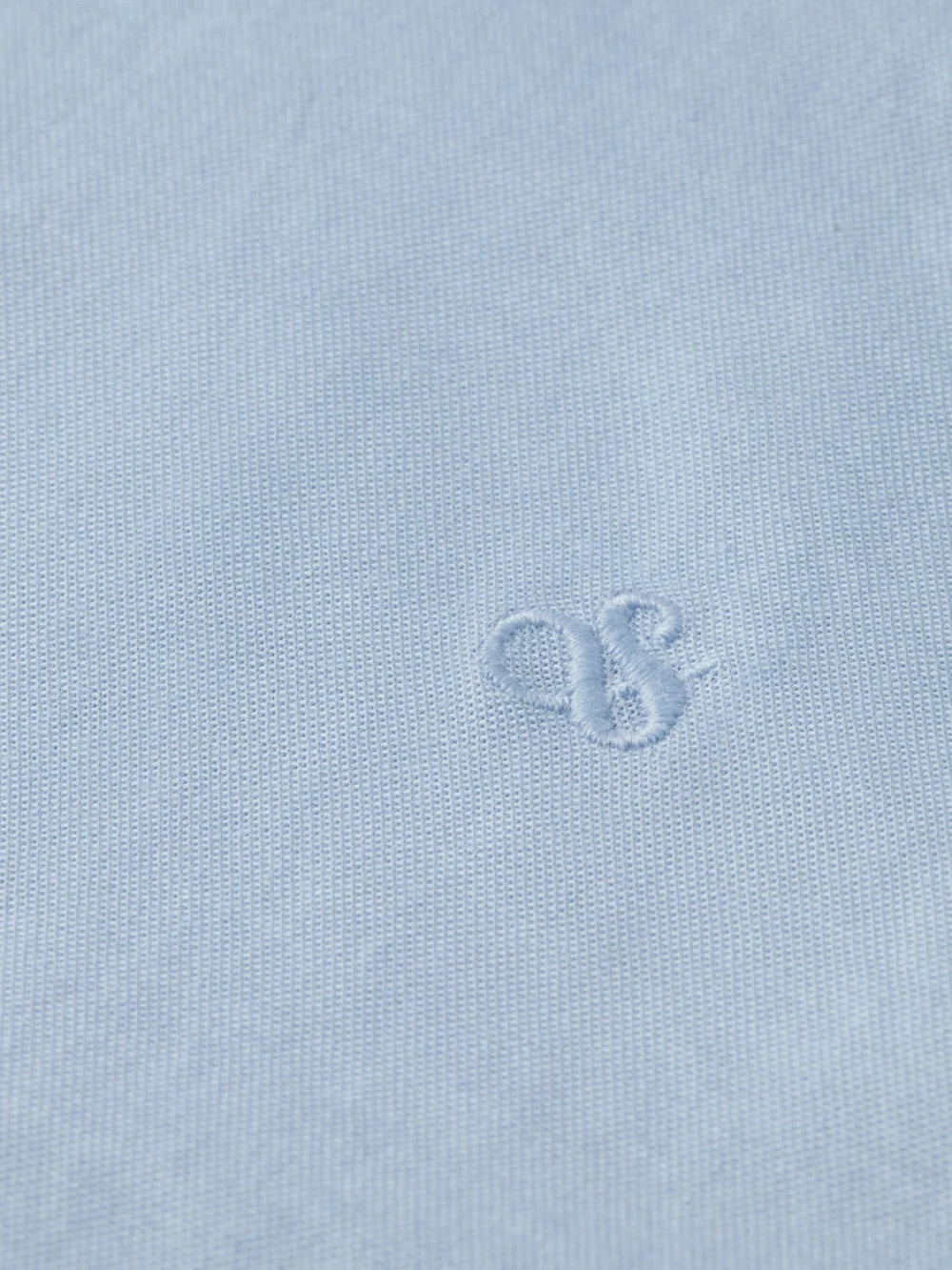 core-oxford-solid-medium-blue detail shot by Scotch & Soda