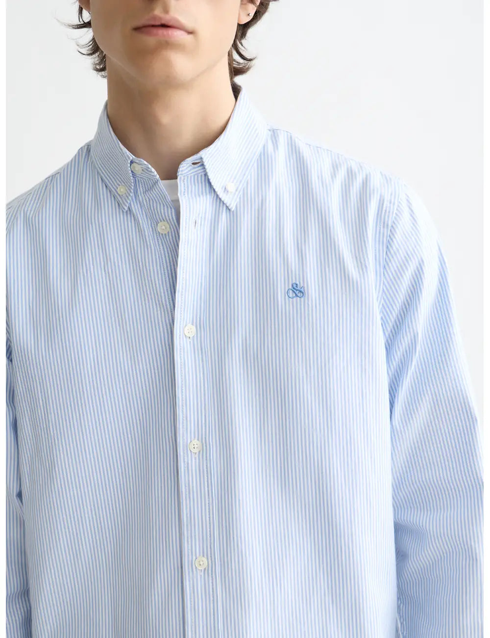 Core - Oxford Stripe detail shot of fabric and craftsmanship by Scotch & Soda