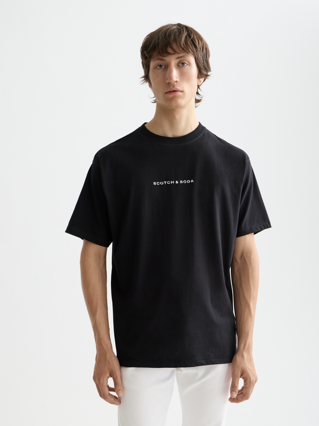 Essentials LOGO FRONT CHEST T-SHIRT