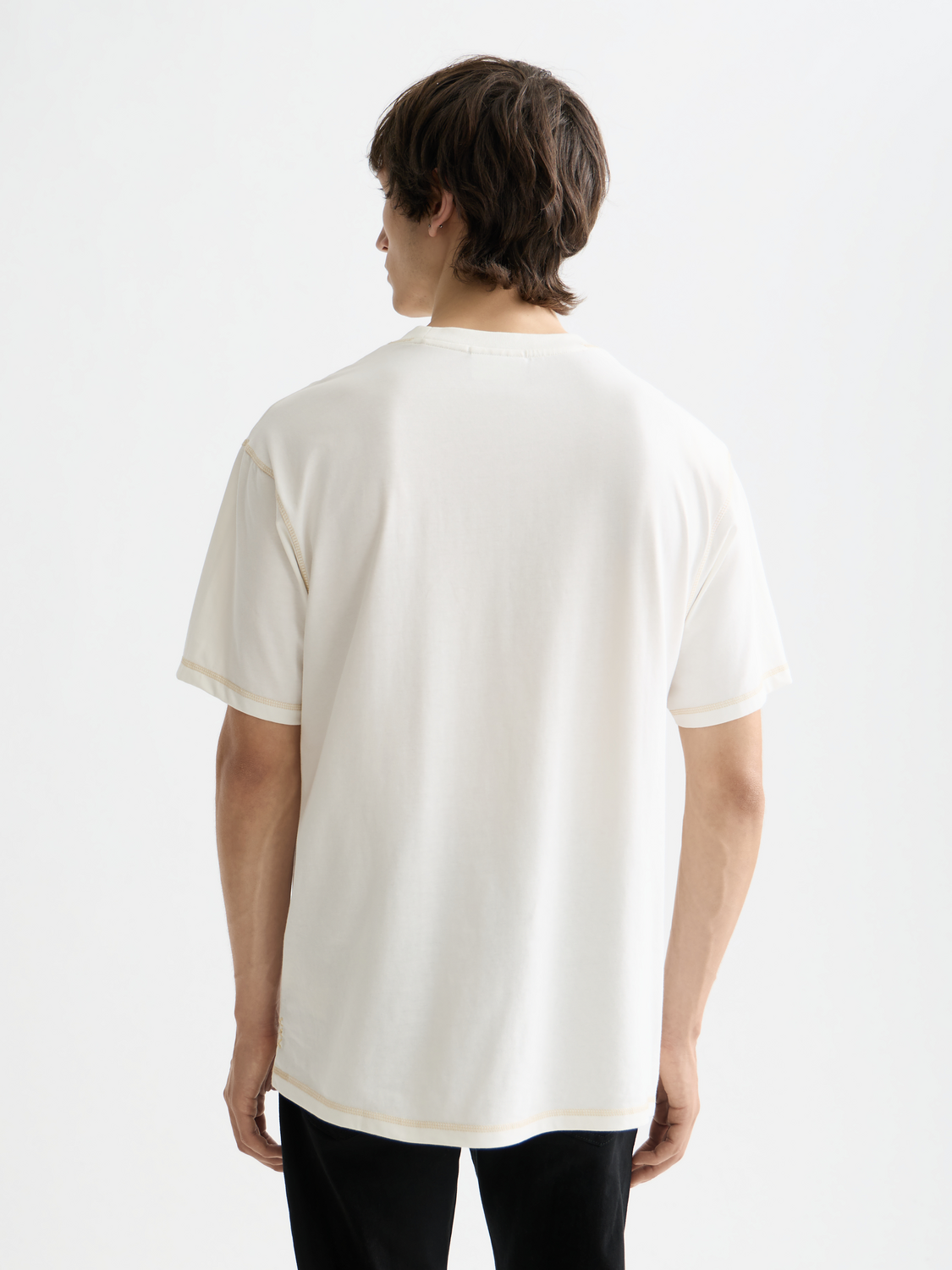 Essentials LOGO FRONT CHEST T-SHIRT