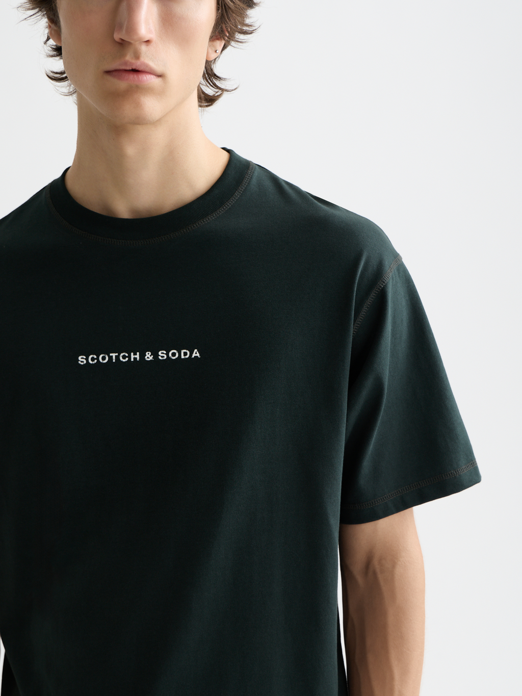 Essentials LOGO FRONT CHEST T-SHIRT