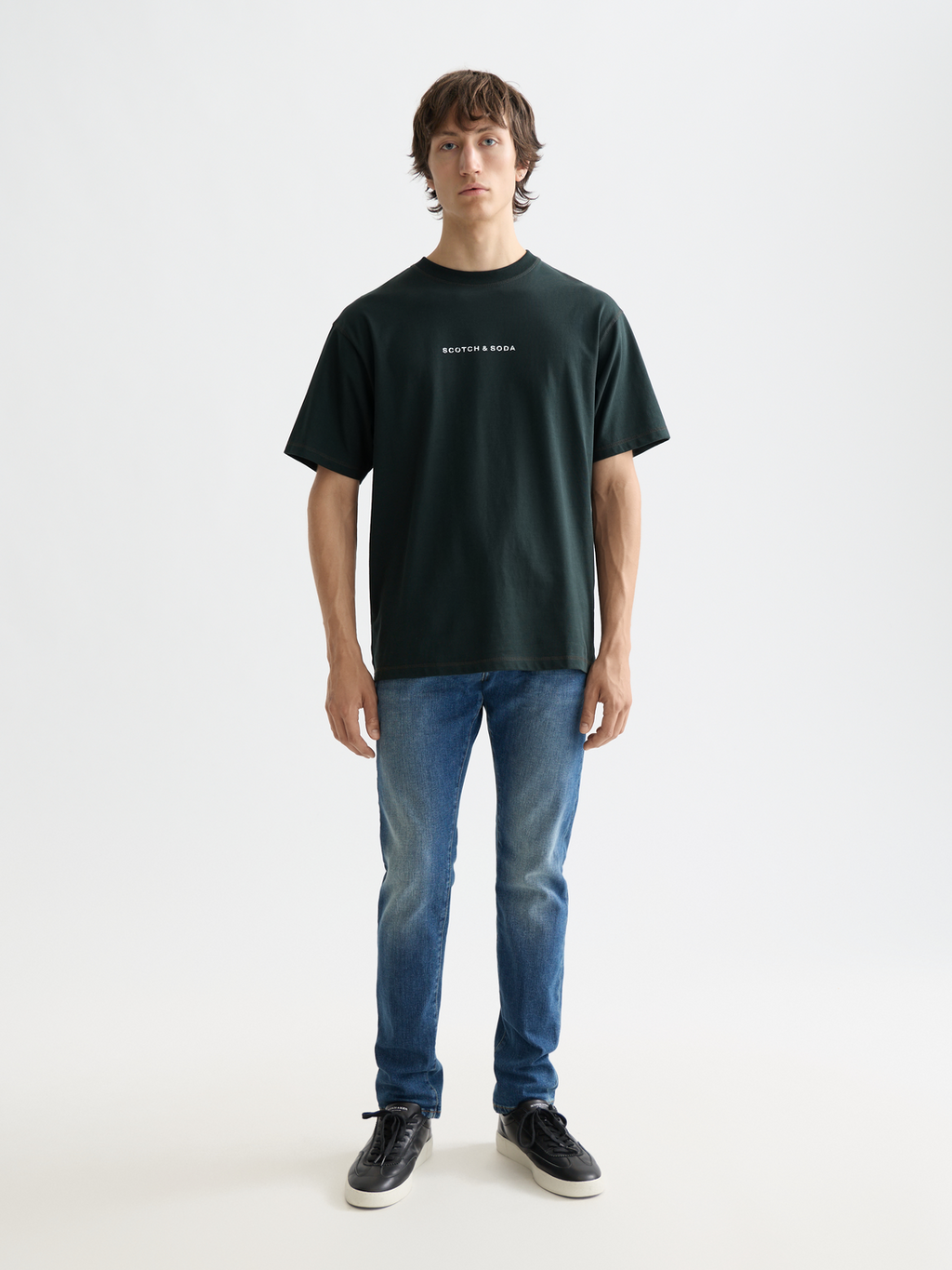Essentials LOGO FRONT CHEST T-SHIRT