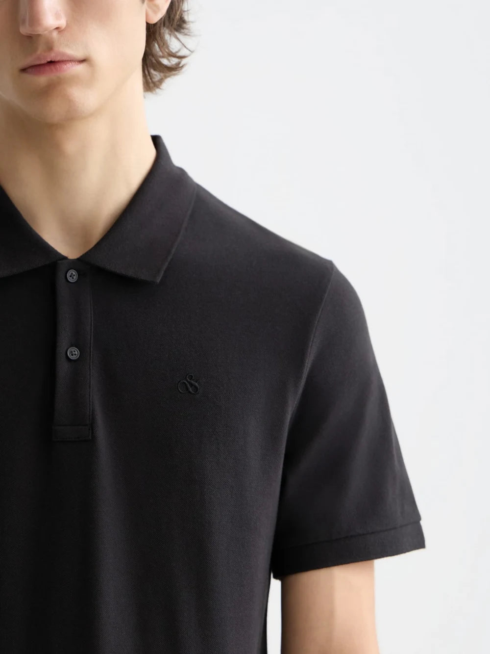 logo-pique-polo-1 detail shot by Scotch & Soda