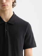 logo-pique-polo-1 detail shot by Scotch & Soda