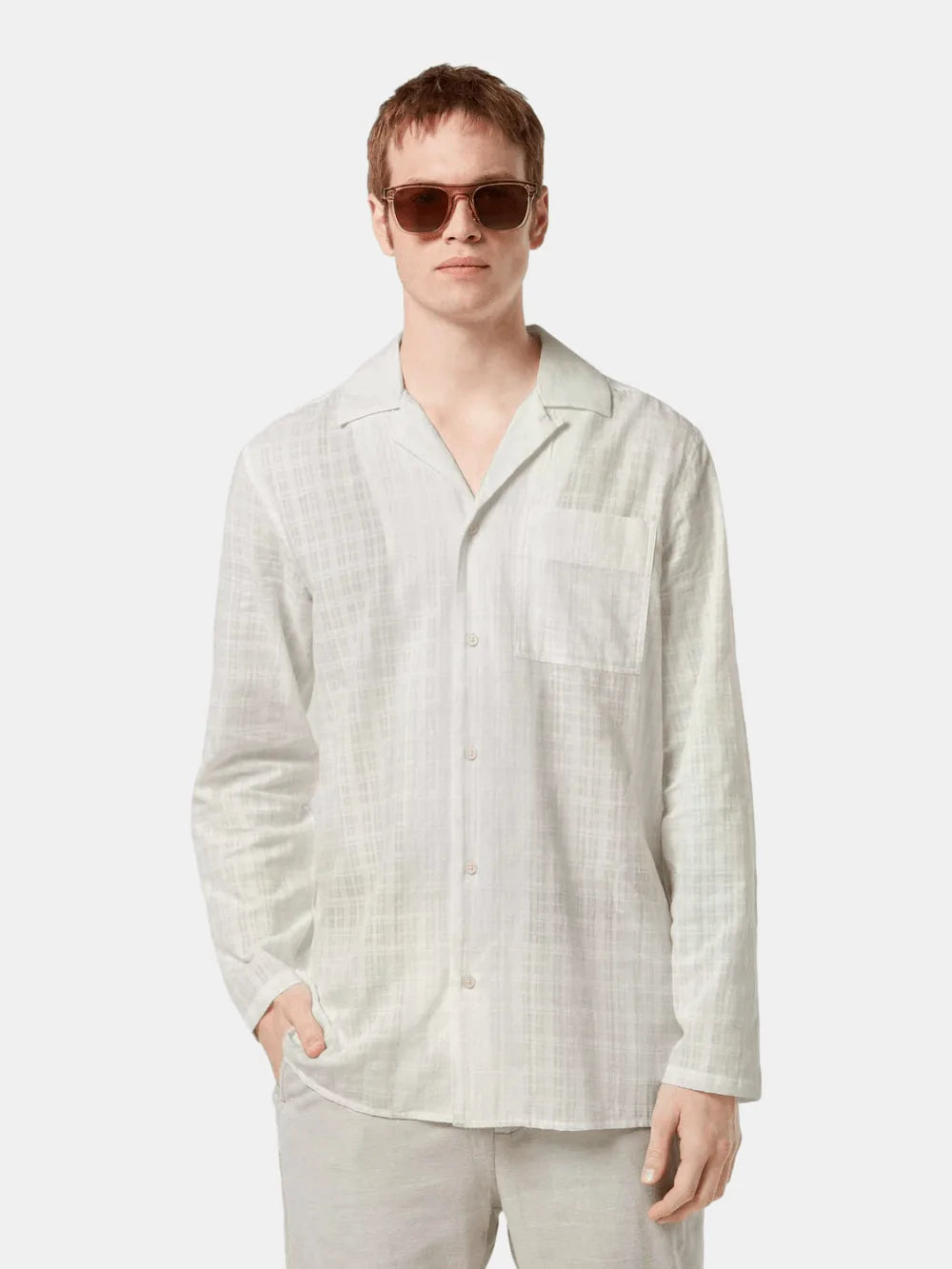 Cotton voile regular fit shirt (White Traditional) detail shot of fabric and craftsmanship by Scotch & Soda