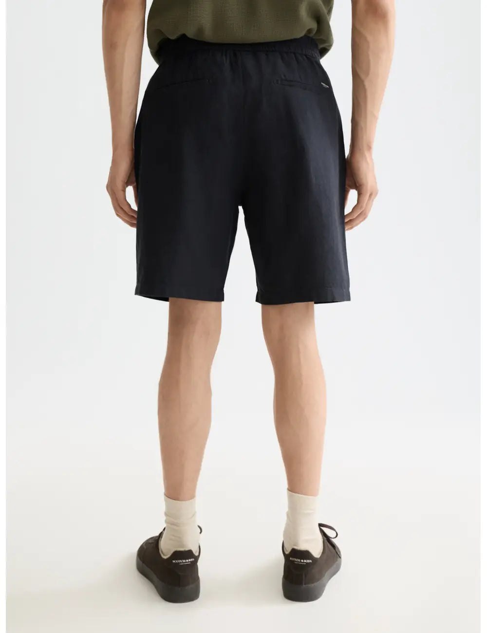 Cotton Linen Bermuda detail shot showing fabric and craftsmanship by Scotch & Soda