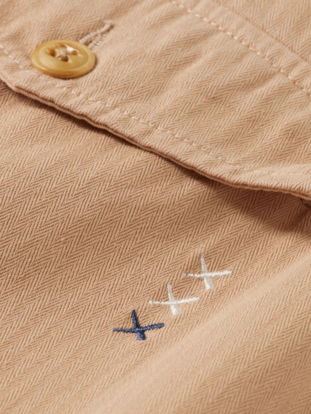 Daze - Garment-Dyed Herringbone Cargo Pant (Medium Brown) detail shot of fabric and craftsmanship by Scotch & Soda