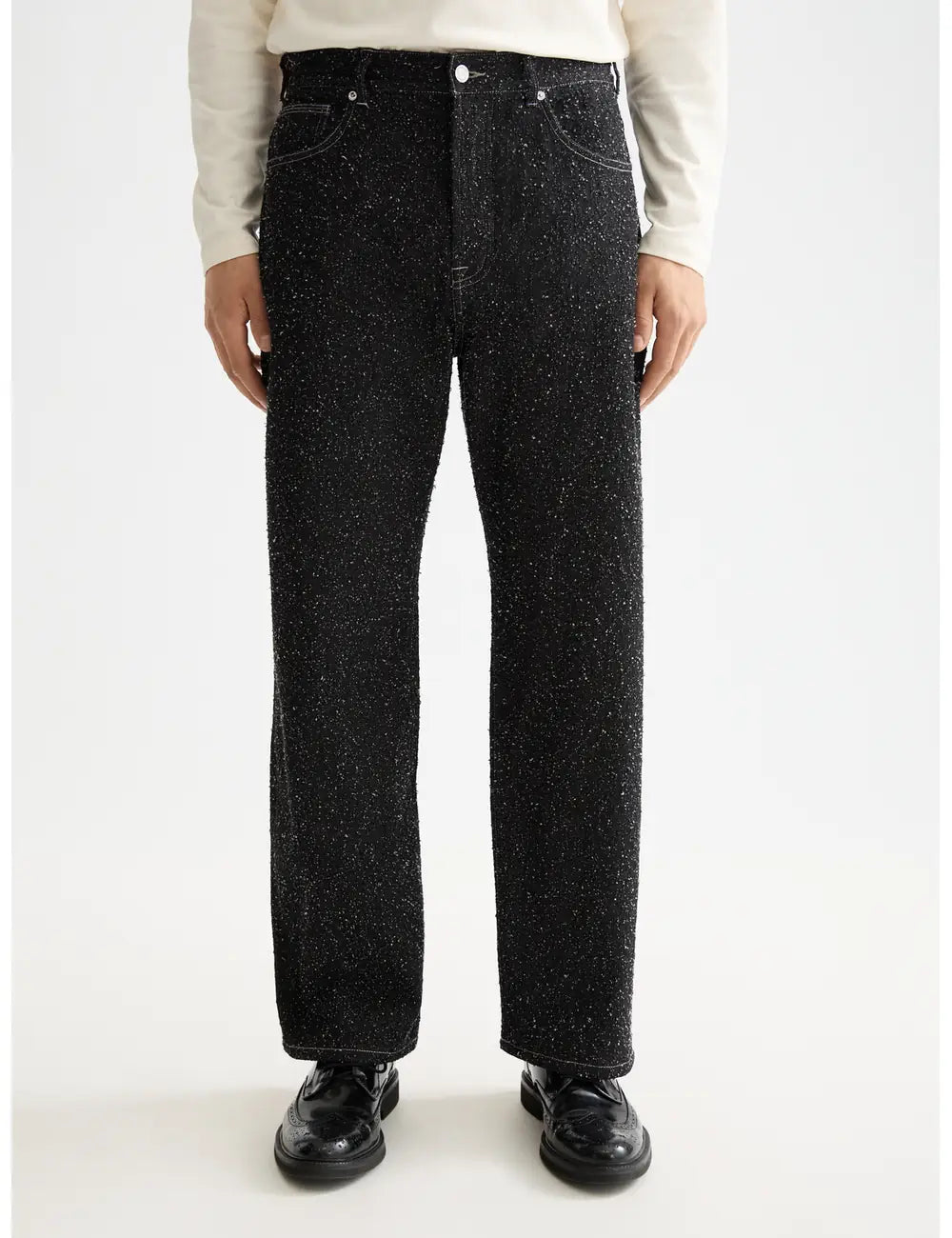 Loose Jeans Pitch close-up on model showing fit and detail by Scotch & Soda