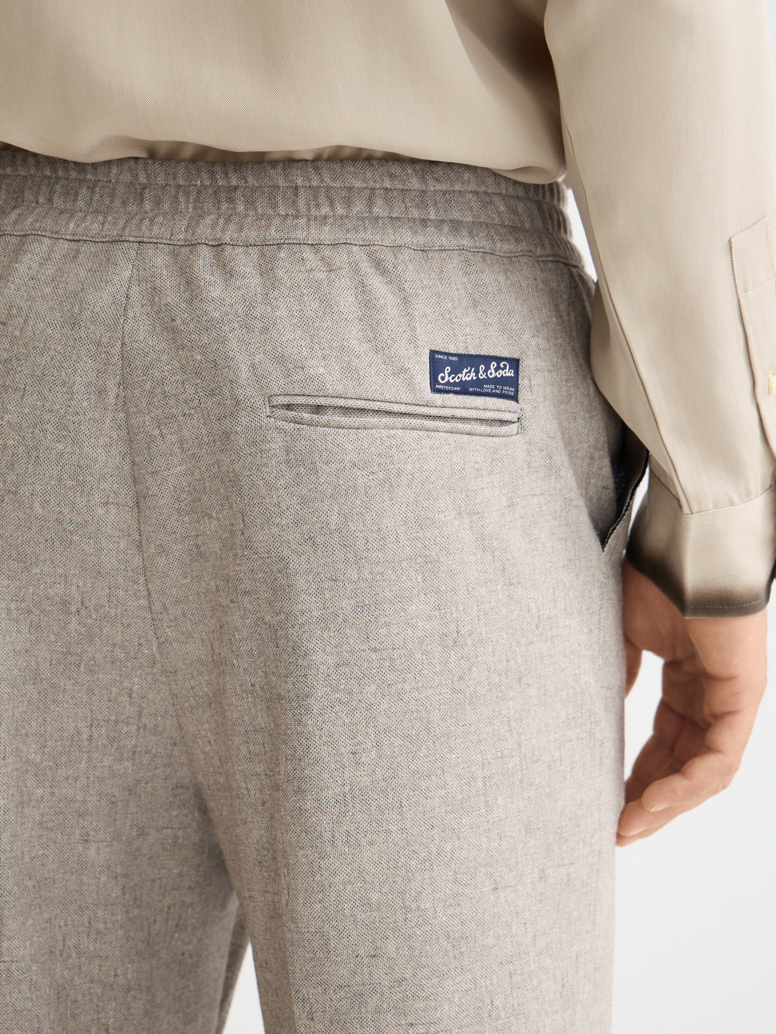 Tailored relaxed straight jogger
