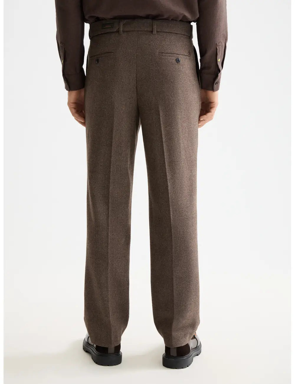 Wool Blend Chino detail shot showing fabric and craftsmanship by Scotch & Soda