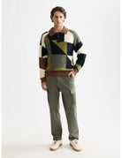 Loose Tapered Cargo full model shot showing overall fit by Scotch & Soda