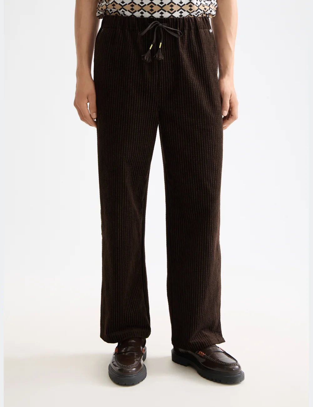 Jacquard Corduroy Jogger flat lay back view by Scotch & Soda