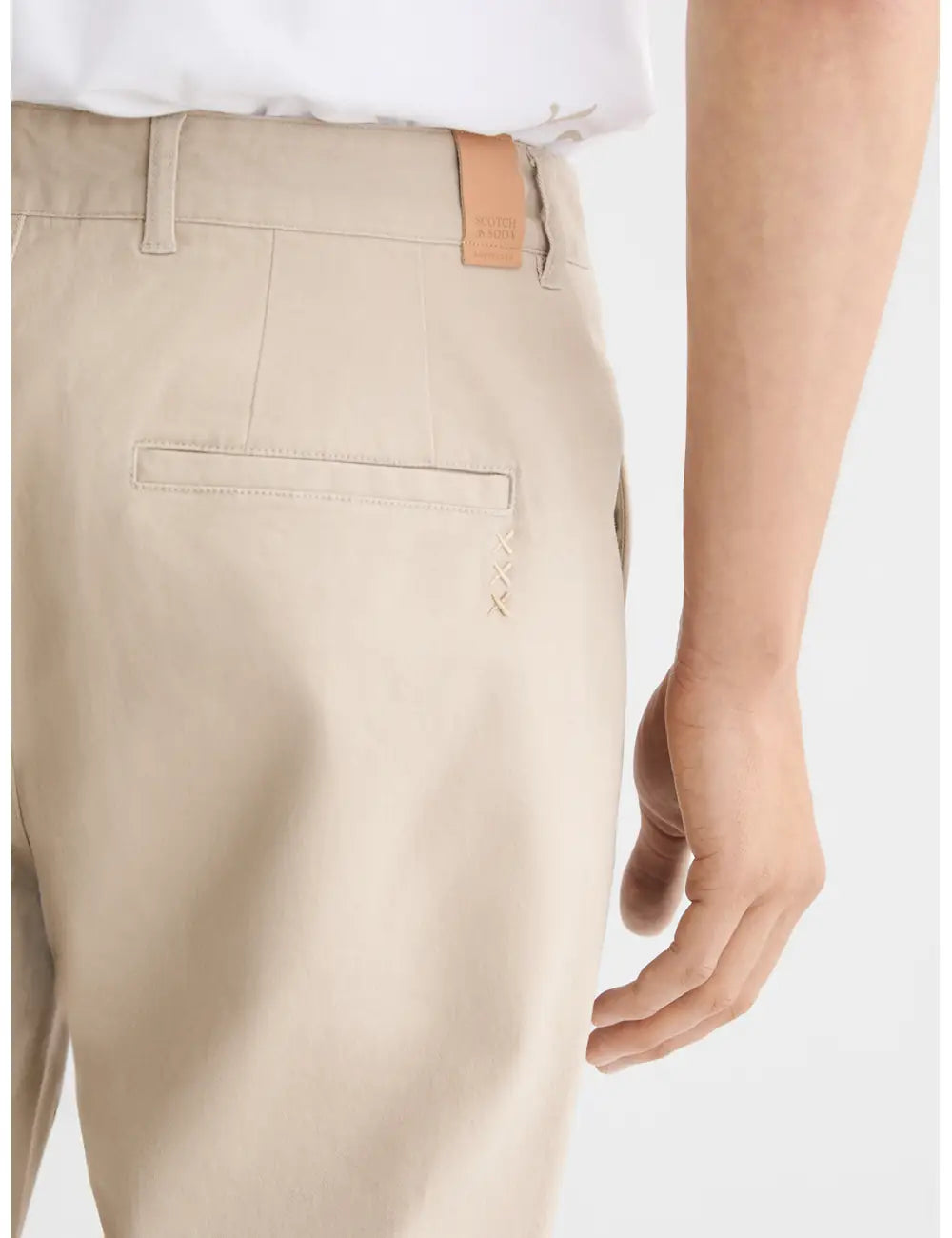 Drift Chino Pants detail shot showing fabric and craftsmanship by Scotch & Soda