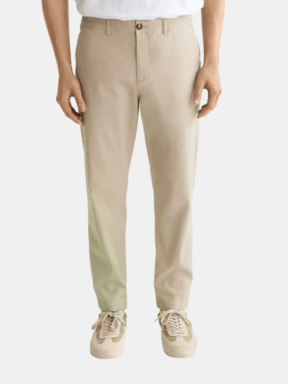 seasonal-core-drift-washed-cotton-blend-chino front view by Scotch & Soda
