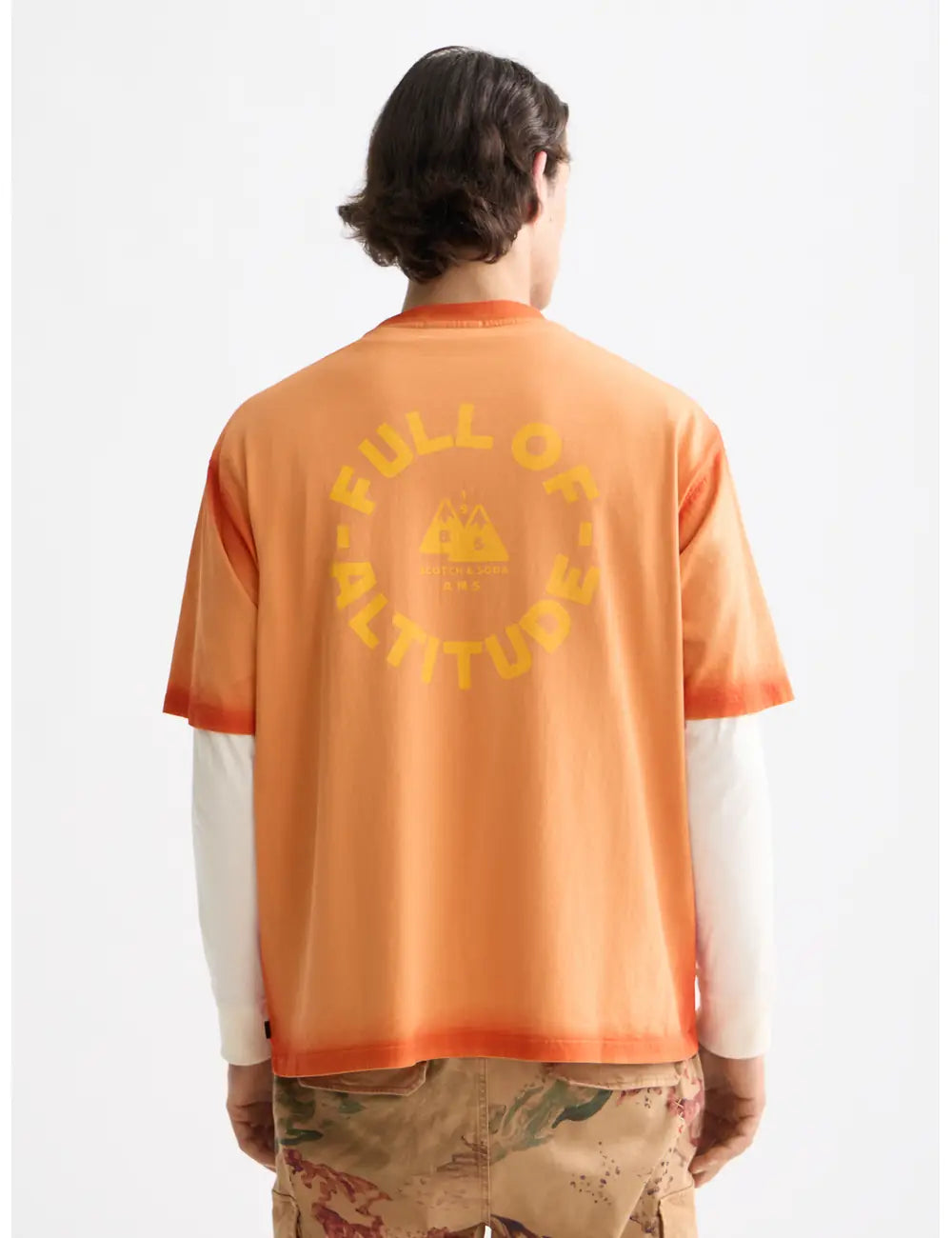 Loose Fit Tee detail shot showing fabric and craftsmanship by Scotch & Soda