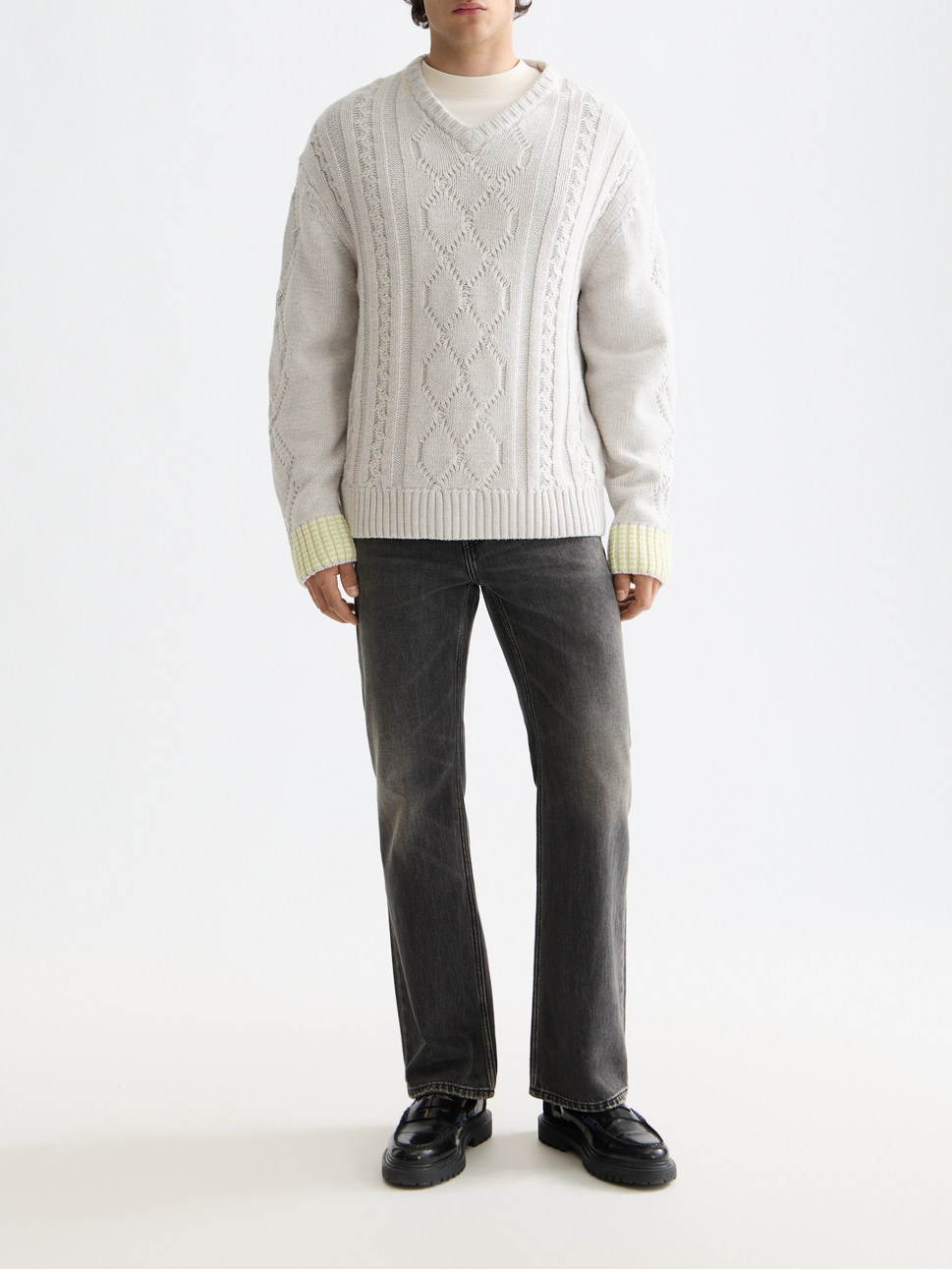 V-Neck chunky cable loose pullover