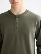 slub-henley-t-shirt-ls detail shot by Scotch & Soda