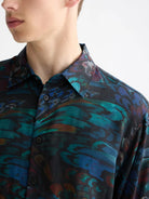 printed-relaxed-fit-shirt detail shot by Scotch & Soda