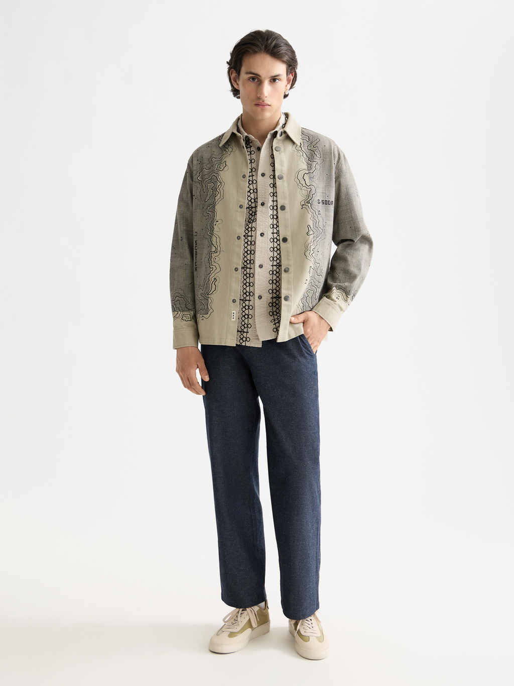 Placement graphic overshirt