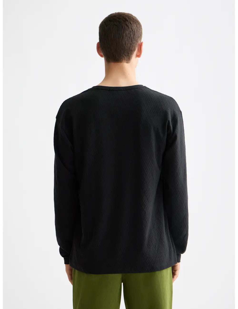 Relaxed Fit Knit Tee detail shot showing fabric and craftsmanship by Scotch & Soda