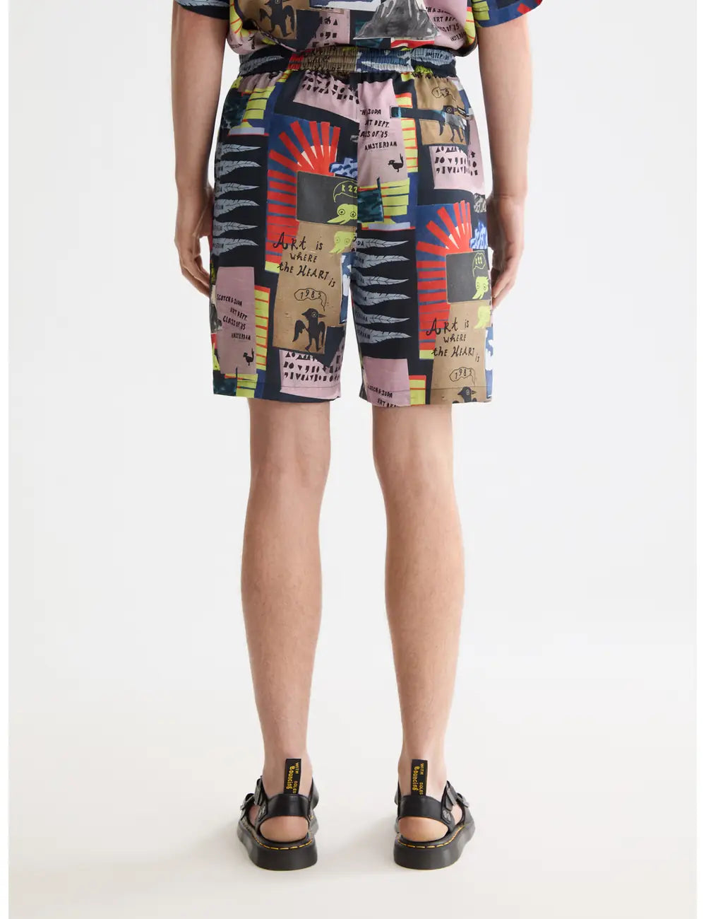 Printed Tencel Shorts detail shot showing fabric and craftsmanship by Scotch & Soda