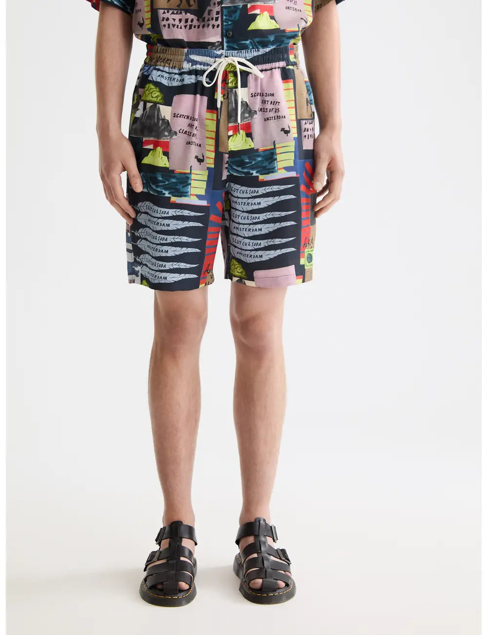 Printed Tencel Shorts close-up on model showing fit and detail by Scotch & Soda