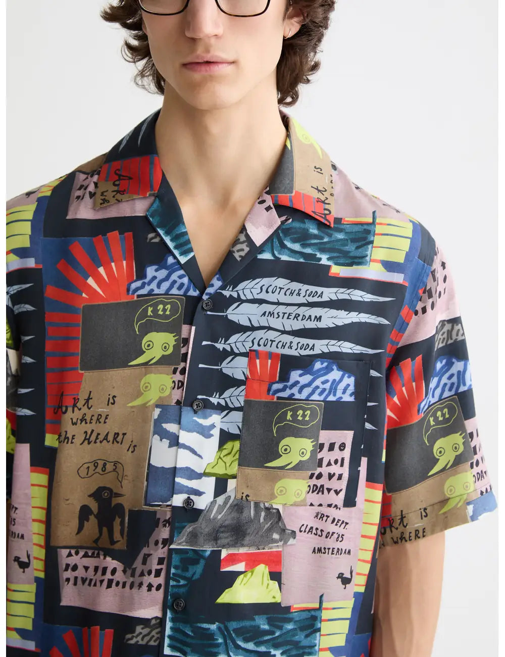 Relaxed Tencel Shirt close-up on model showing fit and detail by Scotch & Soda