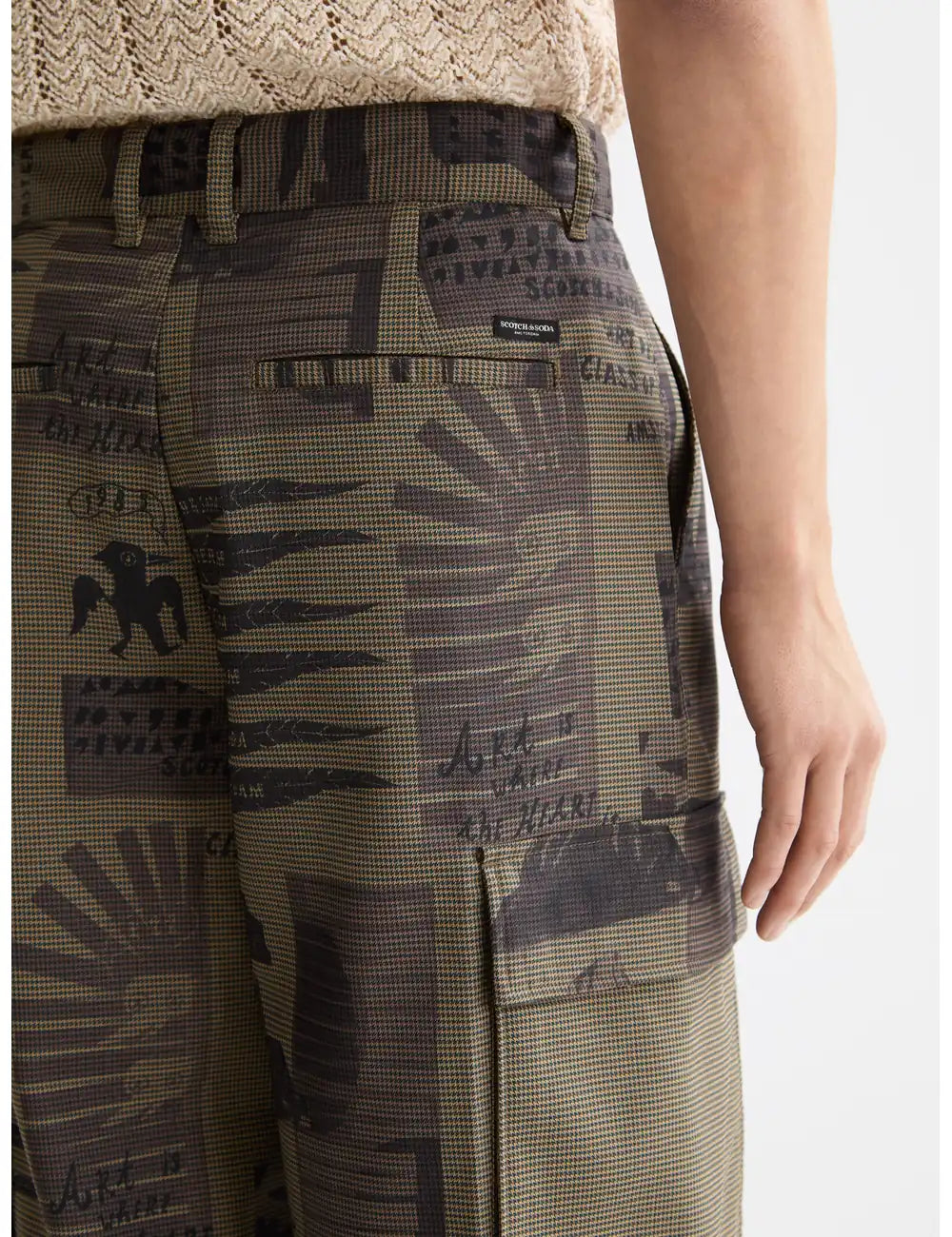 Baggy Cargo Pants detail shot by Scotch & Soda