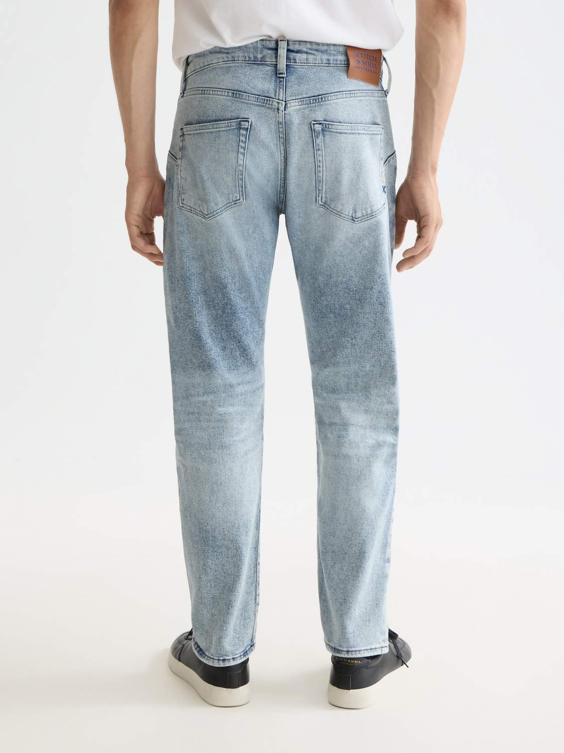 Essentials the zee straight denim