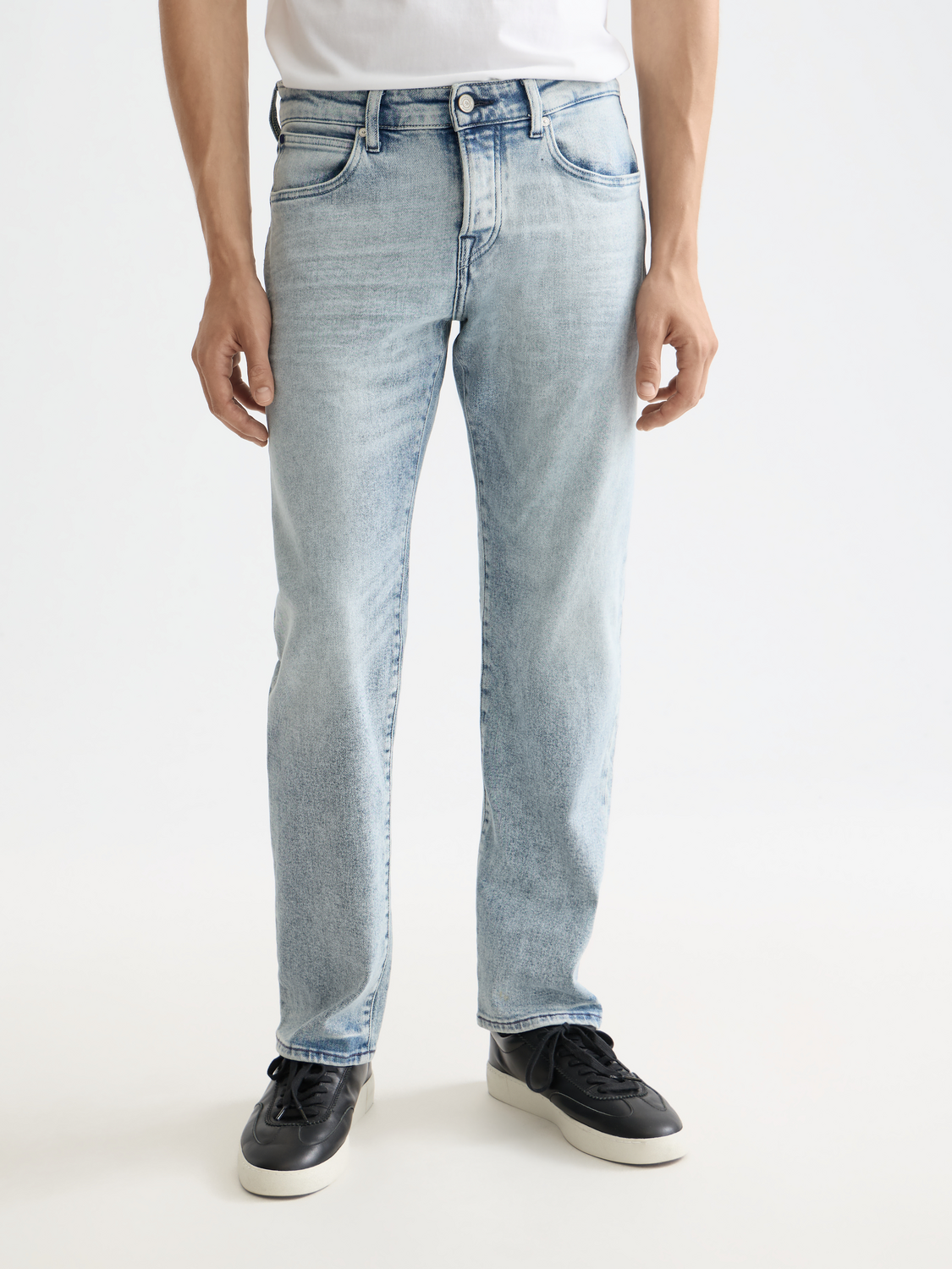 Essentials the zee straight denim