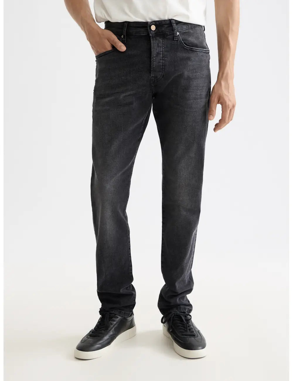 Ralston Slim Jeans close-up on model showing fit and detail by Scotch & Soda