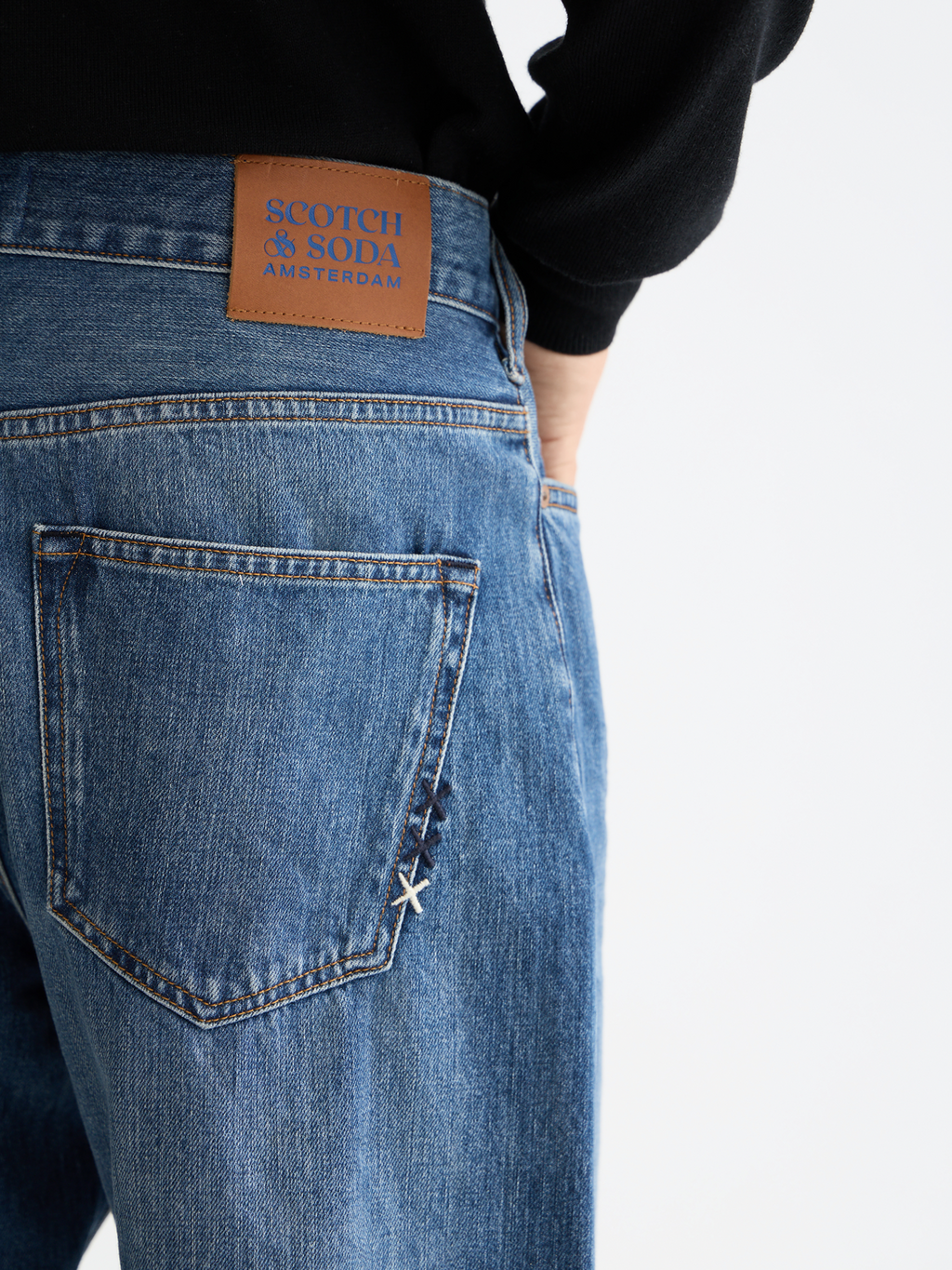 Essentials The pitch loose fit denim