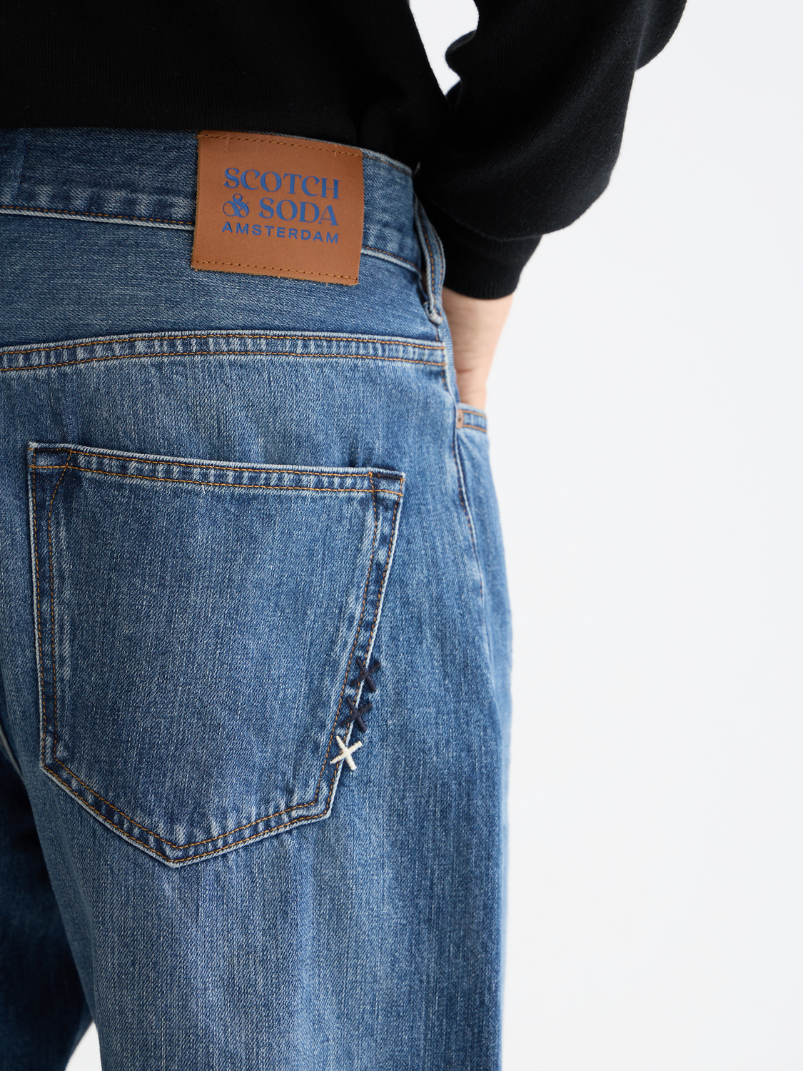 Essentials The pitch loose fit denim