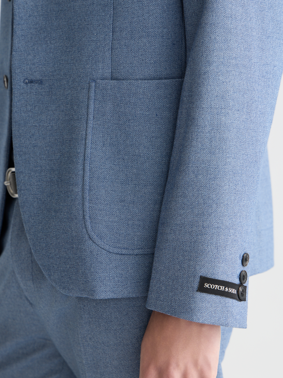 Structured weave blazer