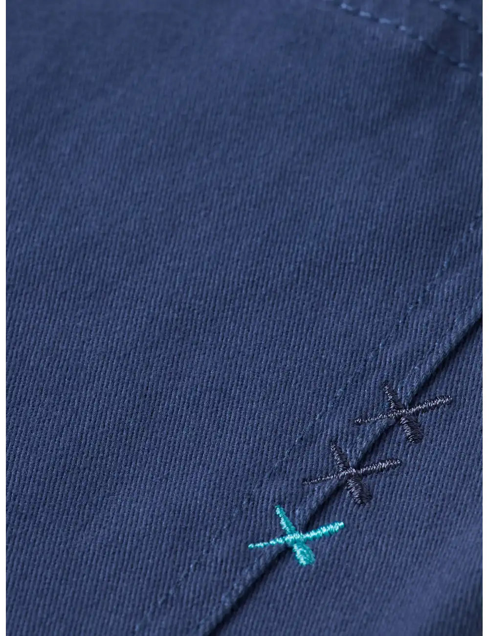 Ralston Stretch Cotton-twill 5-pocket Pant detail shot of fabric and craftsmanship by Scotch & Soda